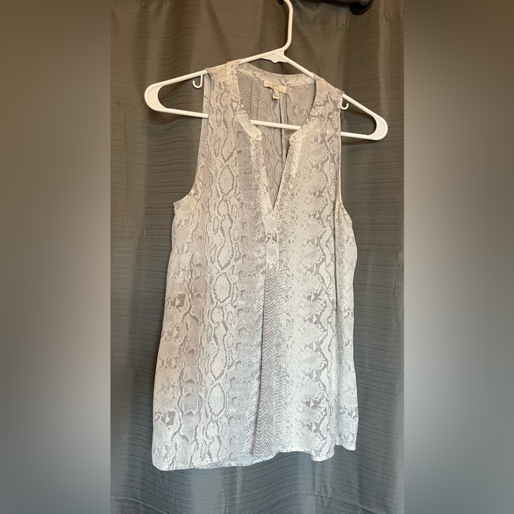 Joie 100% silk sleeveless snake print blouse
